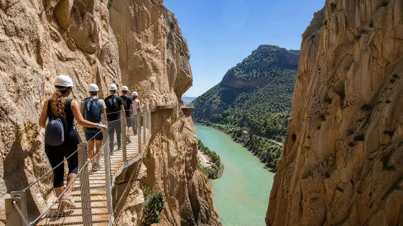 Bezoek aan Caminito del Rey vanuit Sevilla, Ronda en Costa del Sol