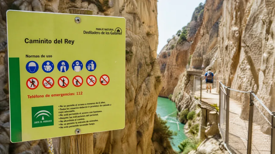 Caminito del Rey Rules: Clothing, Age Limits, Hours, and Facilities